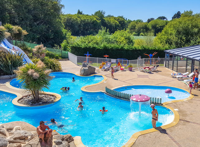 piscine toboggan aquatique ploemeur